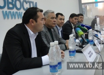 Оппозиция выступает за создание правительства народного доверия