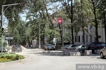 Укладывать асфальт на улице Токтогула начнут в ближайшие дни