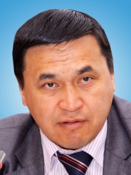 Каныбек Иманалиев:  Государство обязано решить вопрос задержания Бакиевых