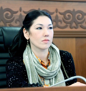 Ширин Айтматова: За нейтралитет Минздрава дети расплачиваются здоровьем