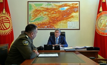 Глава ГПС рассказал Атамбаеву о ситуации на госгранице