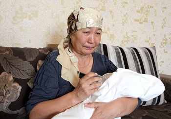 Родители умершей во время родов Адели Ли обвиняют врачей в халатности