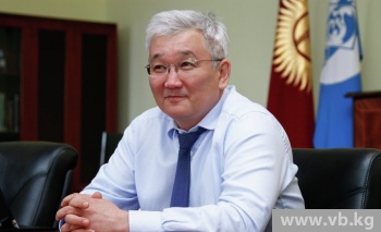 Политики, чиновники и депутаты просят Деда Мороза о стабильности в стране