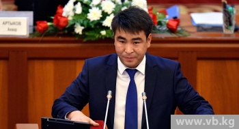 Политики, чиновники и депутаты просят Деда Мороза о стабильности в стране