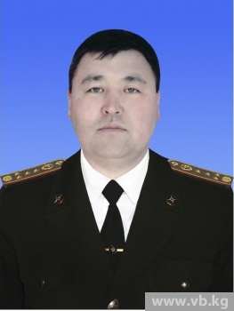 В Бишкеке прохожая девушка и сотрудник МЧС спасли девочку от кровопотери