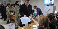 Премьер  Сооронбай Жээнбеков проголосовал  на референдуме