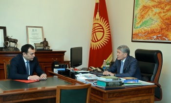 Алмазбек Атамбаев принял секретаря Совета обороны Темира Джумакадырова