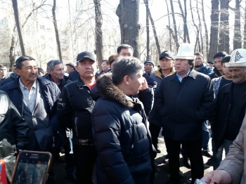 Атамекеновцы требуют возбудить дело в отношении Маевского