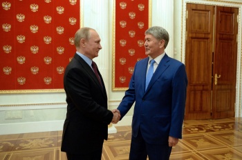 Алмазбек Атамбаев провел неформальную встречу с Владимиром Путиным