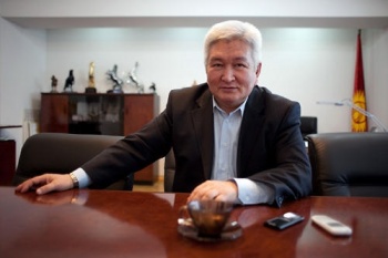 Феликс Кулов предлагает внедрить в КР практику британских судей
