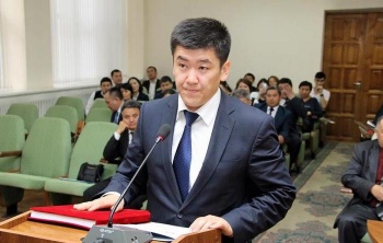 Санжар Исабаев - новый завотдела судебной реформы АПКР. Ему 36 лет...