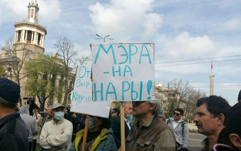 Ушел вброд?  Задержан директор "Дастана", а мэра Ибраимова не могут найти