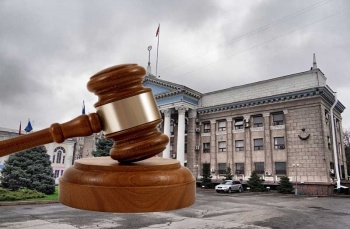 Горожанин хочет подать в суд на мэрию за потраченные нервы