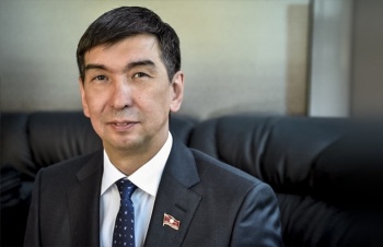 У Азиза Суракматова нет аккаунтов в соцсетях