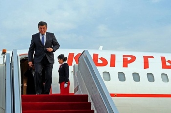 Депутат президенттин учагынын эскилигине капа болду ...