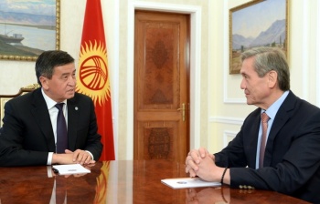 Президент Жээнбеков принял экс-президента Монголии Энхбаяра