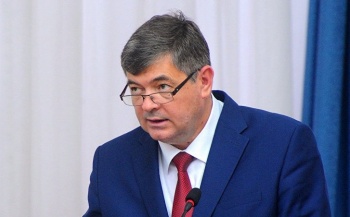 Олег Панкратов обсудил с субъектами СЭЗ "Бишкек" вопросы налогообложения