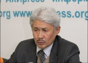 Т. Акун тергөөчүлөрдү президентти оңтойсуз абалда калтырбоого чакырды