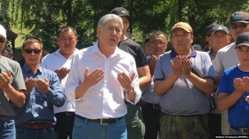Алыйкулова: Штаб Атамбаева возглавляет человек, который уже предавал его