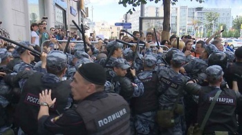 В Москве на митинге за честные выборы задержали более 1000 человек