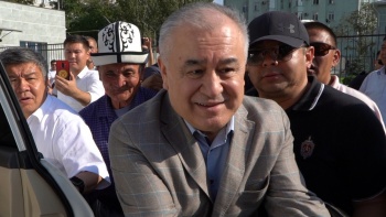 Текебаев: Если Жээнбеков будет делать незаконные дела, то тоже ответит