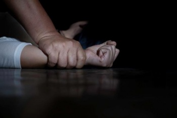 В Сокулуке 53-летний мужчина неоднократно насиловал свою 14-летнюю дочь