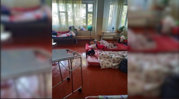 Главный гинеколог КР о родильницах на полу: Это временно