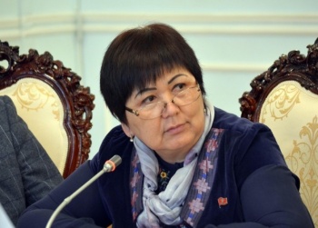 Карамат Орозова: Наша зарплата намного ниже, чем у депутатов других стран