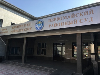 Суд отказал отпустить Атамбаева из СИЗО