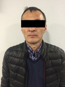 Алдоо жолу менен жарандардын мүлкүнө ээ болуп жүргөн адам кармалды
