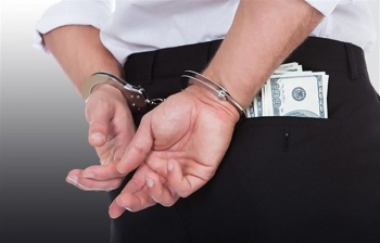 С поличным при получении взятки задержан следователь СУ ГСИН
