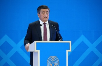 Жээнбеков: Ни один подросток не должен оставаться вне светского образования