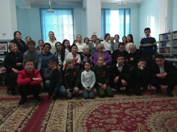 Юные кыргызстанцы читают стихи о трагедии блокадного Ленинграда