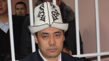 Юрист: Приравнивать Садыра Жапарова к Камчы и Дженго некорректно