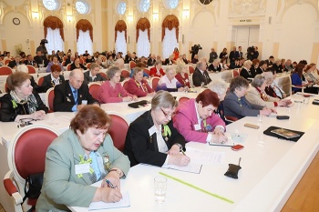 Кыргызстанцы принимают участие в съезде блокадников в Санкт-Петербуоге