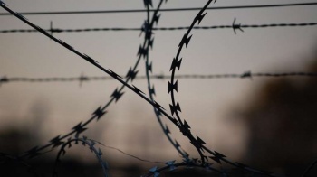 Женщину, заключенную под стражу на 25 лет без уголовного дела, освободили
