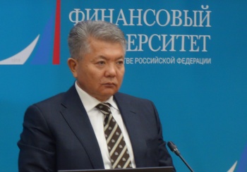 Кыргызстан инициирует новые преференции для мигрантов в ЕАЭС