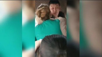 "Занимают много места". Водитель выгнал из маршрутки женщину с ребенком