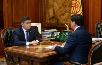 Сооронбай Жээнбеков встретился с Мухаммедкалыем Абылгазиевым