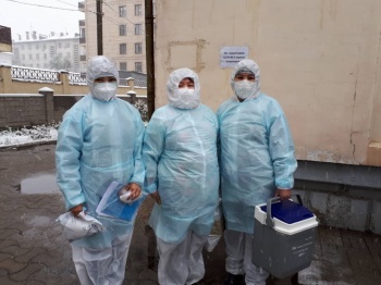 Еще три медика заразились коронавирусом. Всего 224 случая
