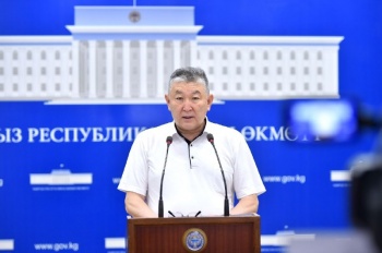 Усенбаев: Мужчина в Бишкеке заразил коронавирусом 24 коллег на заводе
