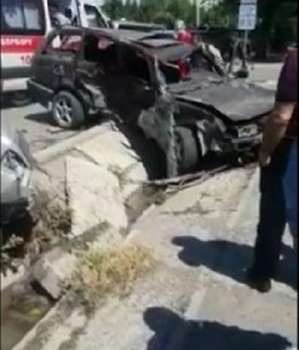В Бишкеке у Орто-Сайского рынка произошло ДТП. Есть пострадавший