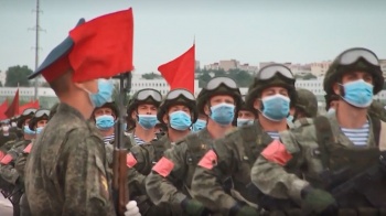 Кыргызские военные включились в тренировки к параду Победы в Москве