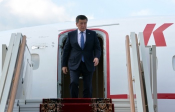 Сооронбай Жээнбеков прибыл в Москву