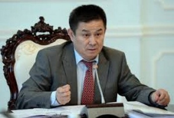 В аппарате президента 17 зараженных COVID-19. В том числе Досалы Эсеналиев