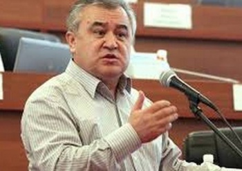 Текебаев призвал бизнес подавить "коммерческую природу ради жизни людей"