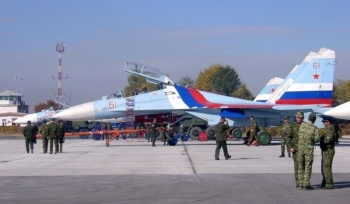 Российские военные в Кыргызстане провели дезинфекцию школы и авиабазы