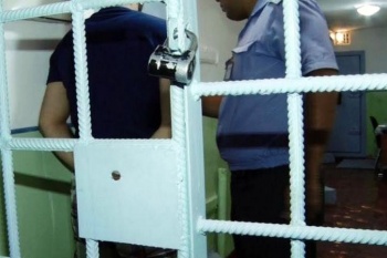 Правозащитники просят Верховный суд перестать уплотнять тюремное население