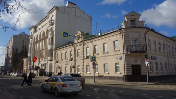 В посольстве КР в РФ произошел  инцидент с участием посетительницы