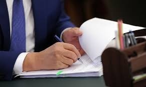 Жээнбеков одобрил кредит на строительство кольцевой автодороги Иссык-Куля